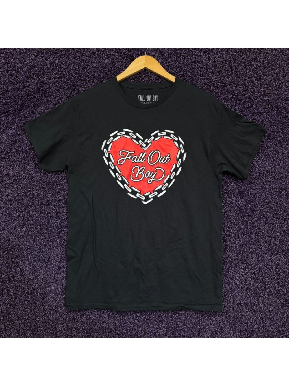 Fall Out Boy Chain in Heart T-Shirt Size Medium